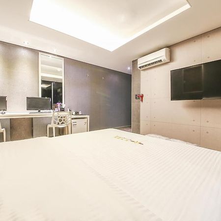 Richi Hotel Сувон Экстерьер фото