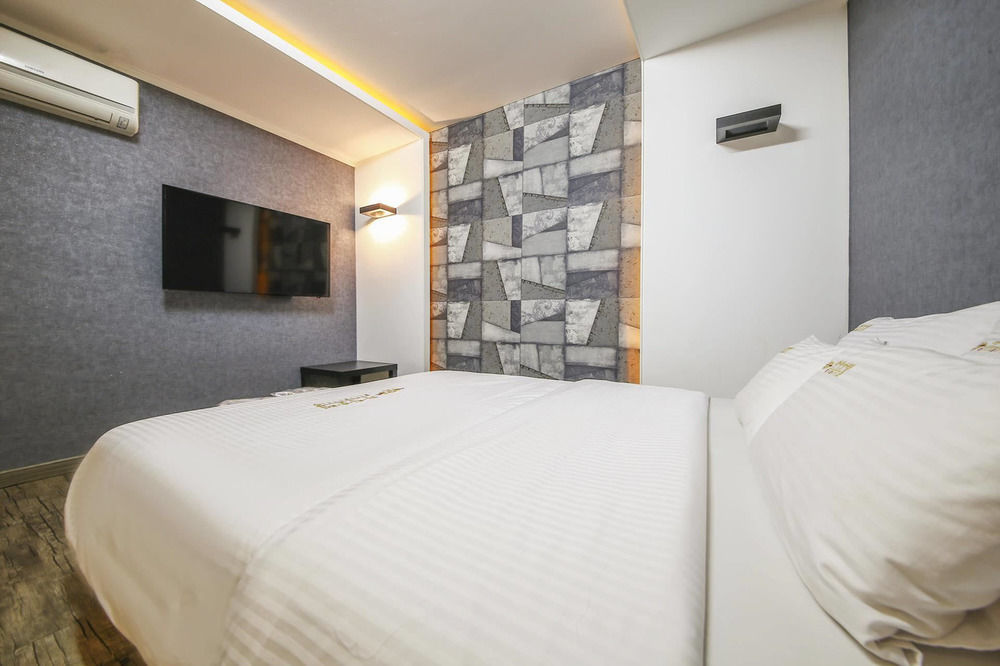 Richi Hotel Сувон Экстерьер фото