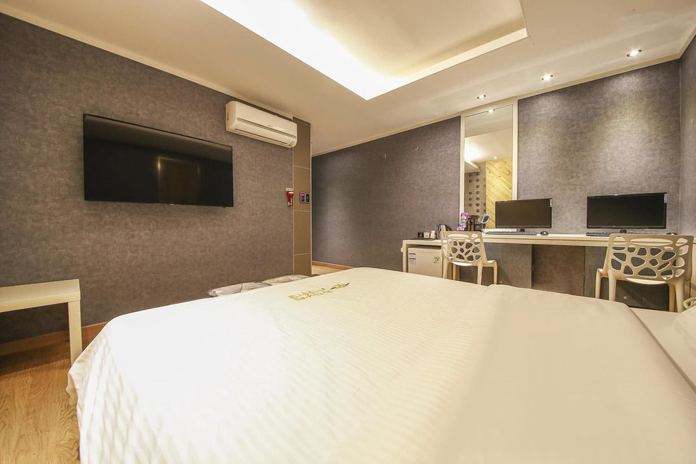 Richi Hotel Сувон Экстерьер фото