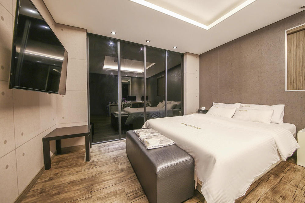 Richi Hotel Сувон Экстерьер фото