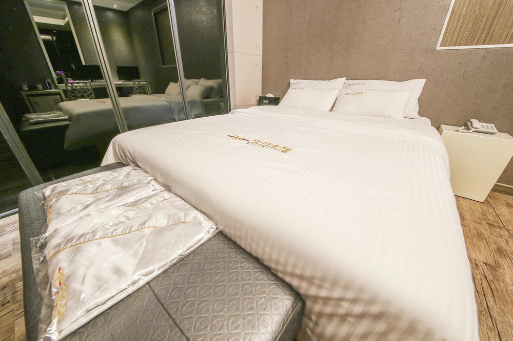 Richi Hotel Сувон Экстерьер фото